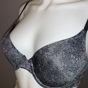 Self expression by Maidenform